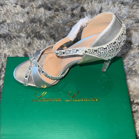 ✨ Lauren Lorraine “Daisey” Silver Rhinestone Heels | Size 6 | New in Box - Picture 1 of 7